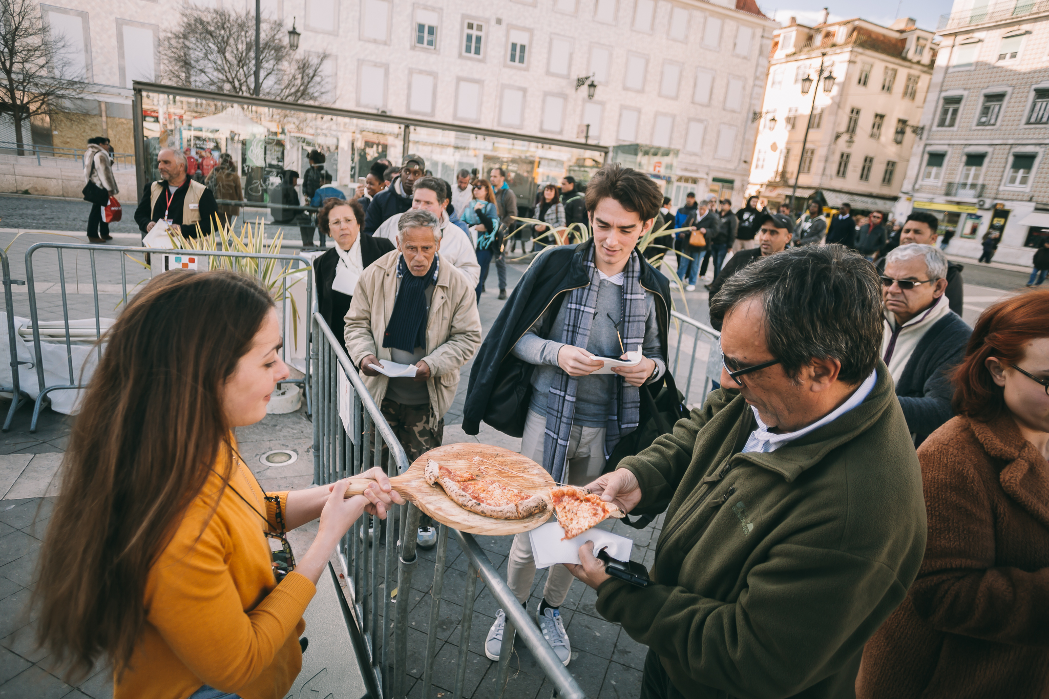 assets/images/miguel-oliveira-point-and-shoot-pizza-solidaria-182.jpg